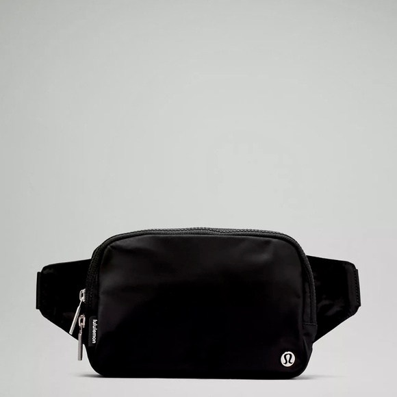 Lululemon 2L Everywhere Belt Bag (large) - Picture 1 of 4